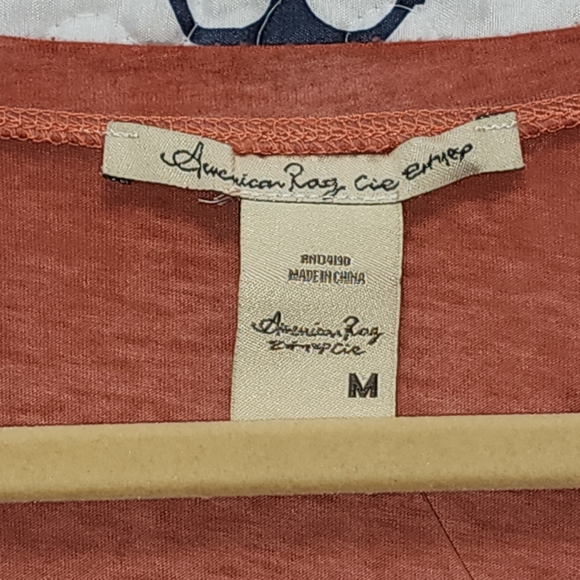 NWT Women's American Rag Slub Tee Shirt Size Medium - Picture 4 of 5